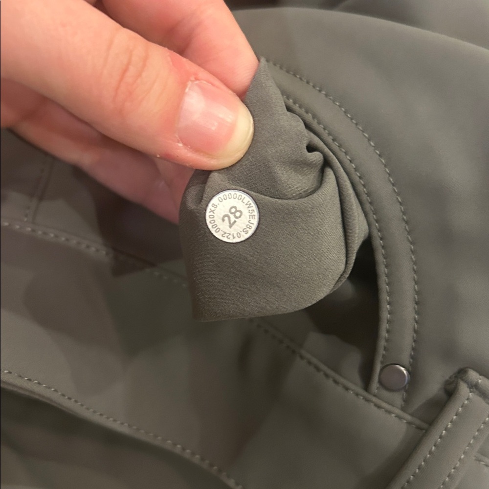 Lululemon City Sleek 5 Pocket 7/8 Pant - Picture 6 of 6